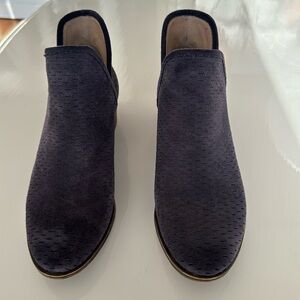 Lucky Brand🍀Blue Suede Bootie.